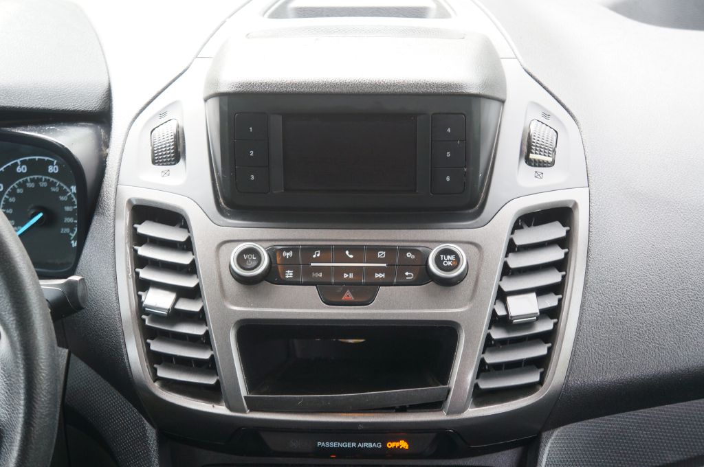 Photo 32 of this FORD TRANSIT CONNECT