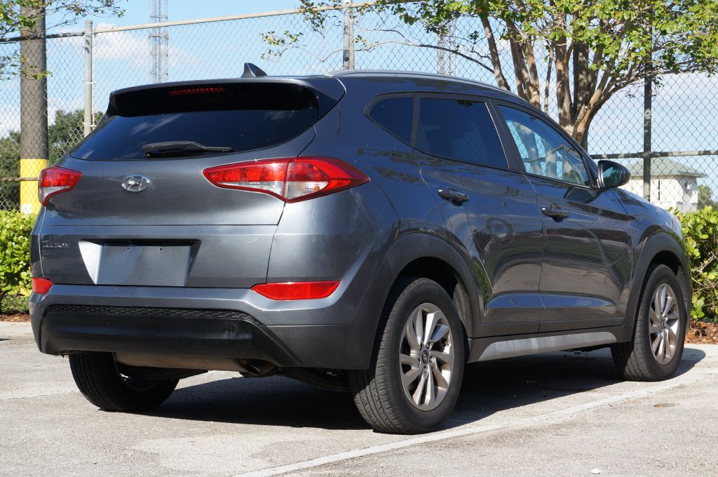 Photo 11 of this HYUNDAI TUCSON SEL