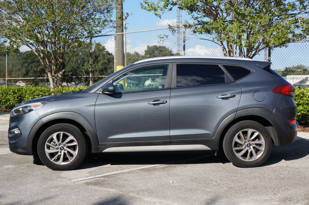Photo 6 of this HYUNDAI TUCSON SEL