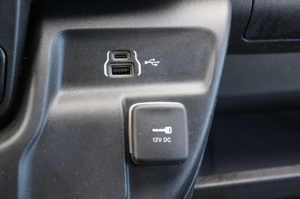 Photo 33 of this RAM PROMASTER HR