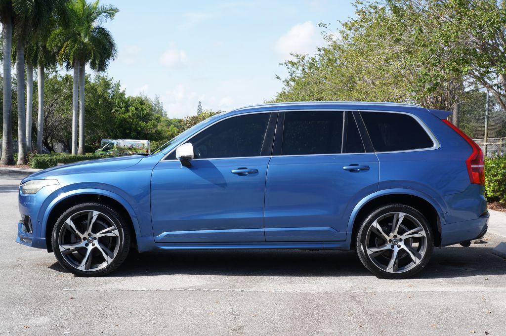 Photo 6 of this VOLVO XC90 R-DESIGN