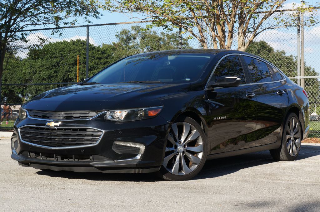 Photo 2 of this CHEVROLET MALIBU PREMIER