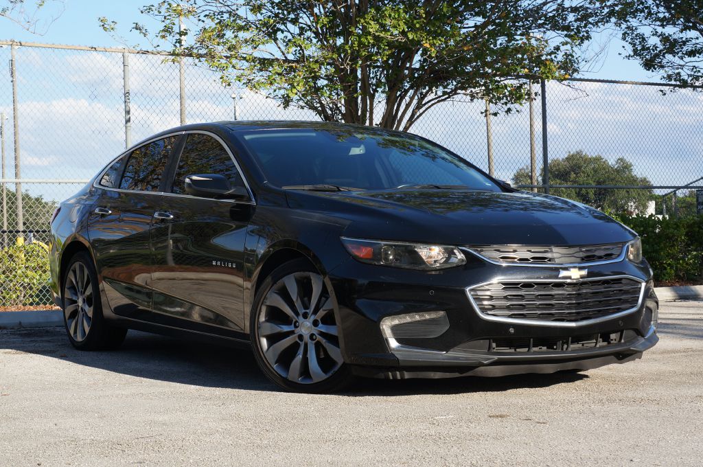 Photo 4 of this CHEVROLET MALIBU PREMIER