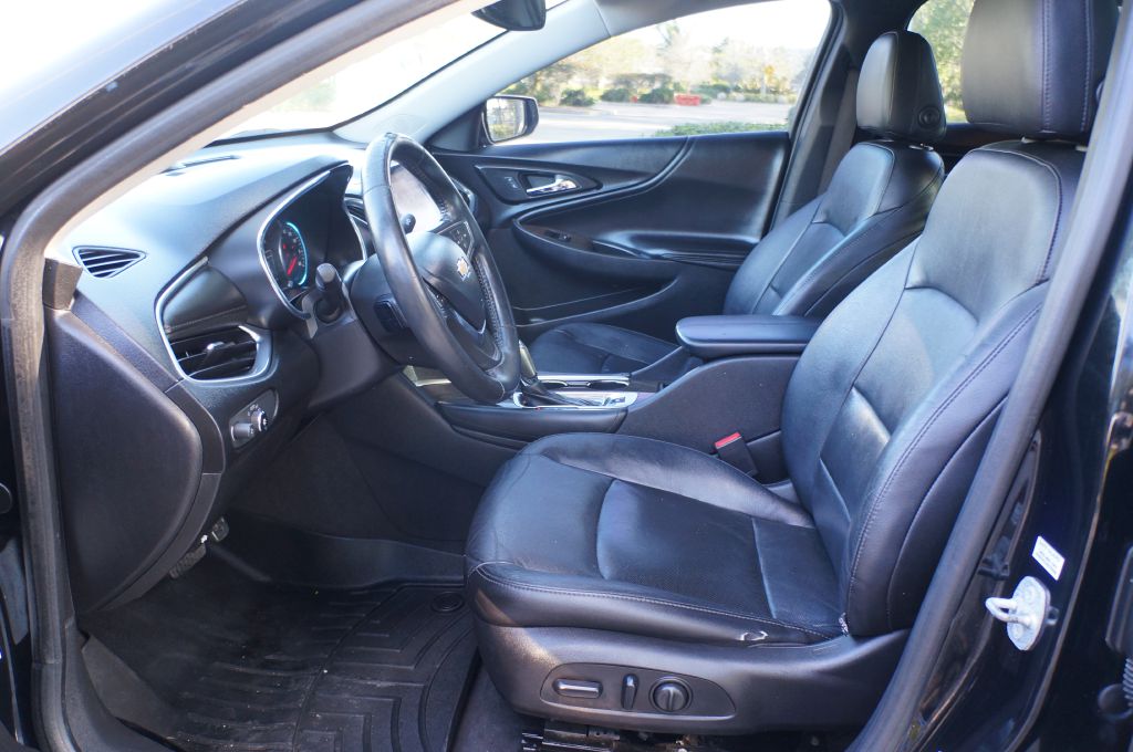 Photo 19 of this CHEVROLET MALIBU PREMIER