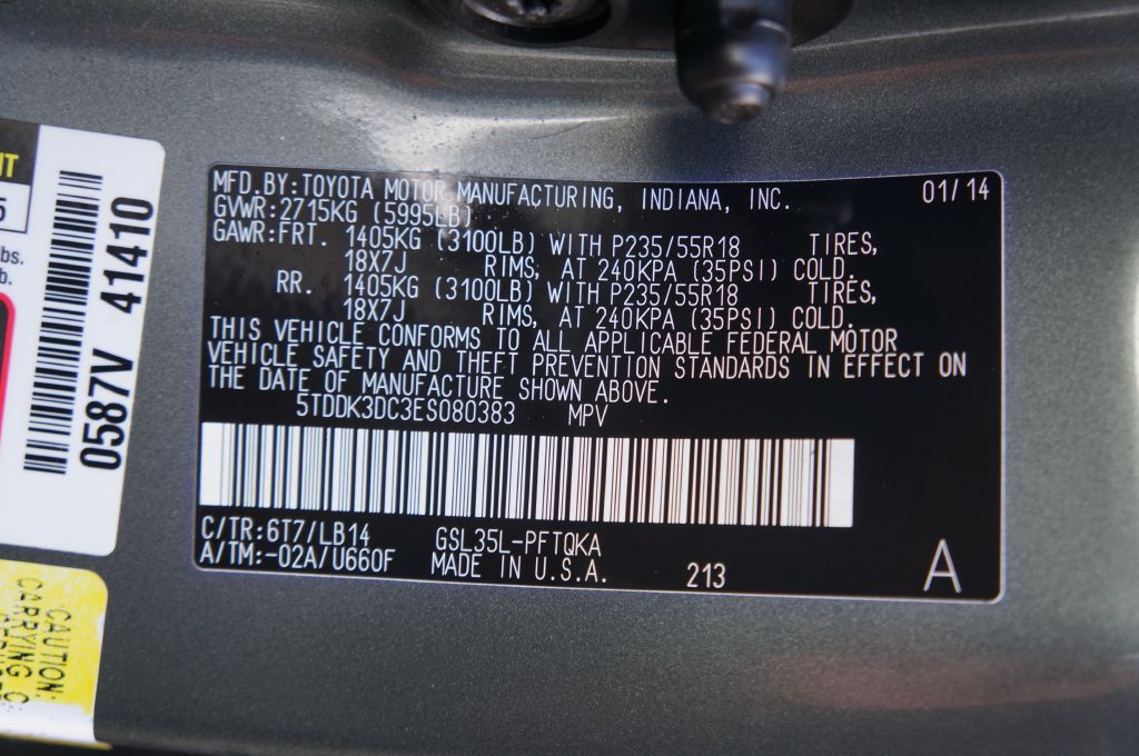 Photo 10 of this TOYOTA SIENNA XLE 7-P