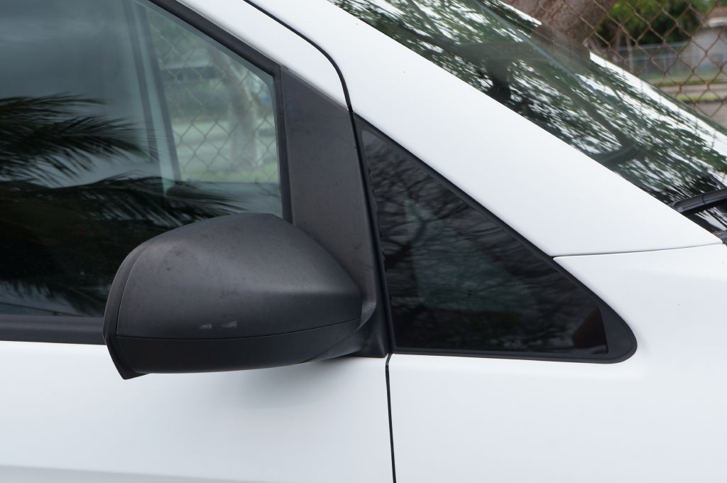 Photo 15 of this MERCEDES-BENZ METRIS