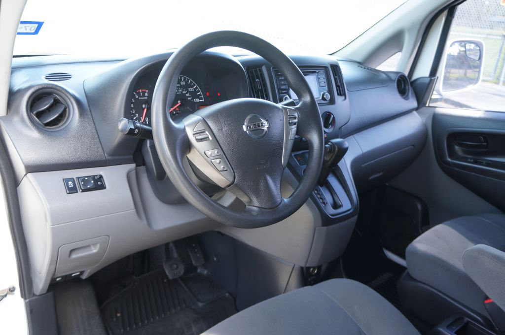 Photo 22 of this NISSAN NV200 S