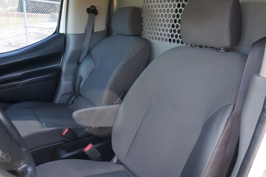 Photo 24 of this NISSAN NV200 S