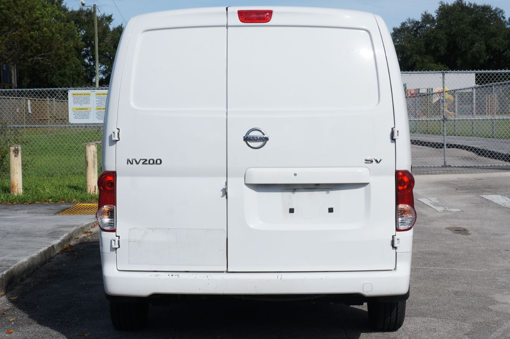 Photo 8 of this NISSAN NV200 S