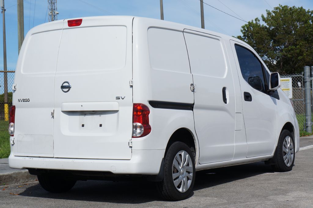 Photo 10 of this NISSAN NV200 S