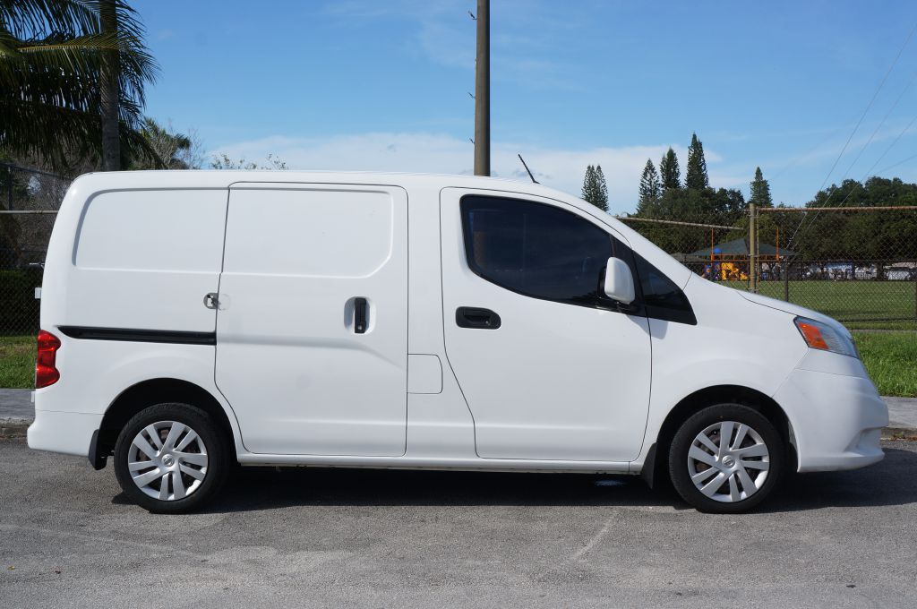 Photo 11 of this NISSAN NV200 S