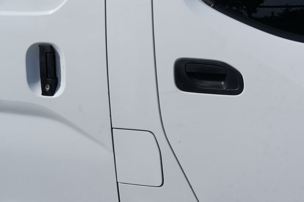Photo 15 of this NISSAN NV200 S