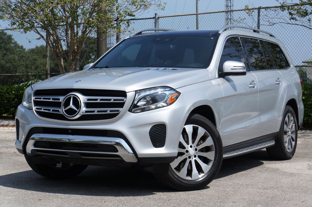 Photo 2 of this MERCEDES-BENZ GLS 450