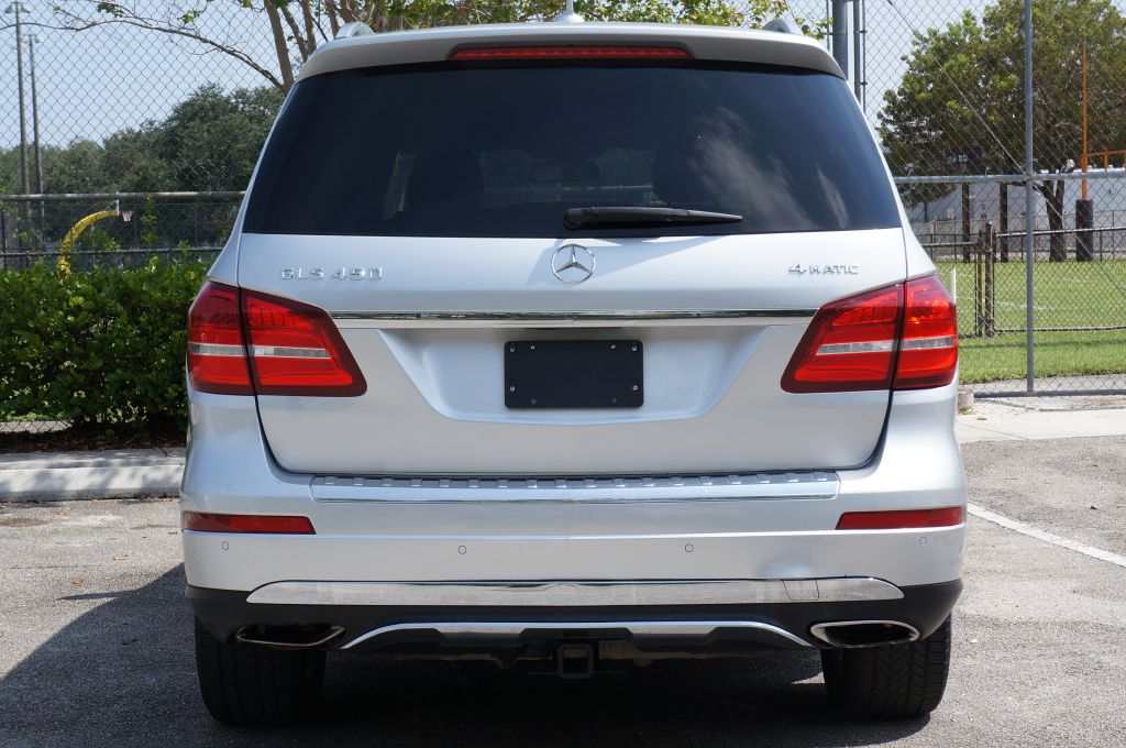 Photo 9 of this MERCEDES-BENZ GLS 450