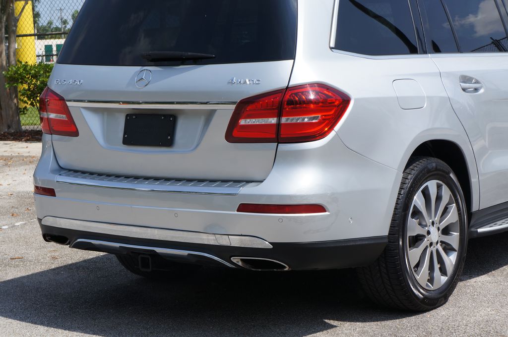 Photo 14 of this MERCEDES-BENZ GLS 450
