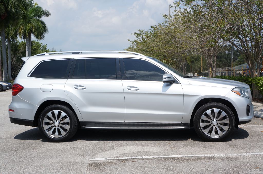 Photo 12 of this MERCEDES-BENZ GLS 450