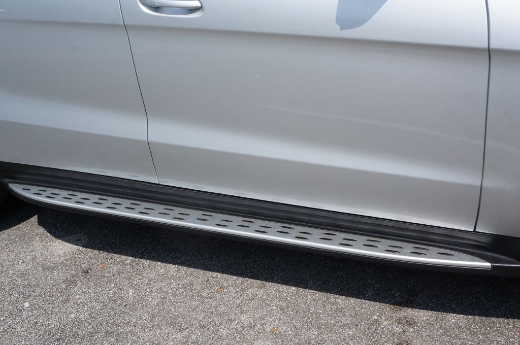 Photo 16 of this MERCEDES-BENZ GLS 450