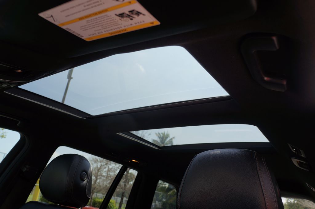 Photo 31 of this MERCEDES-BENZ GLS 450