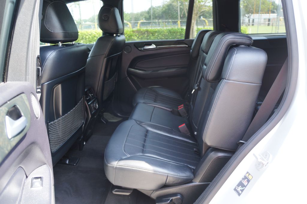 Photo 28 of this MERCEDES-BENZ GLS 450