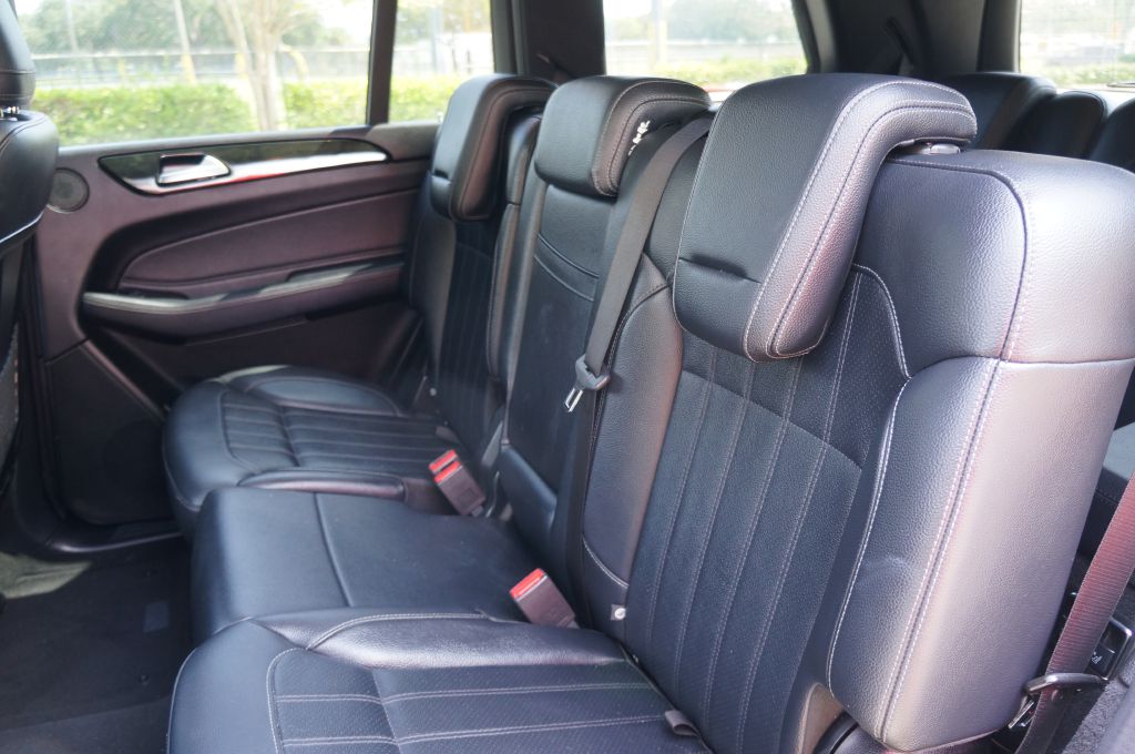 Photo 29 of this MERCEDES-BENZ GLS 450