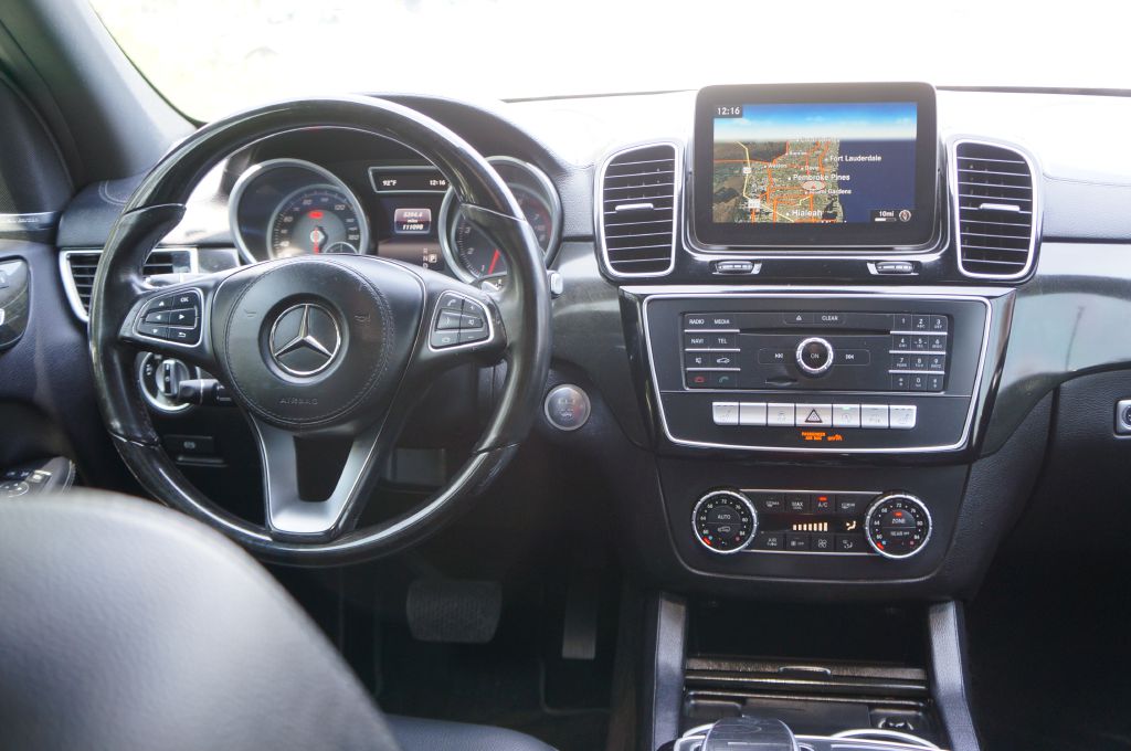 Photo 33 of this MERCEDES-BENZ GLS 450