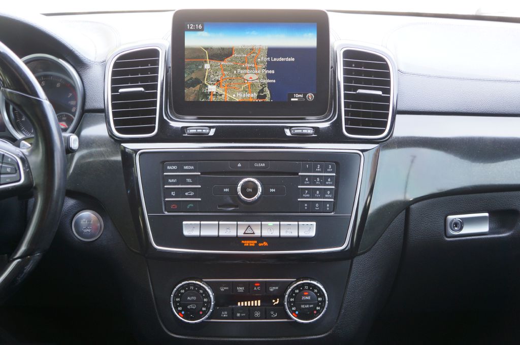 Photo 34 of this MERCEDES-BENZ GLS 450