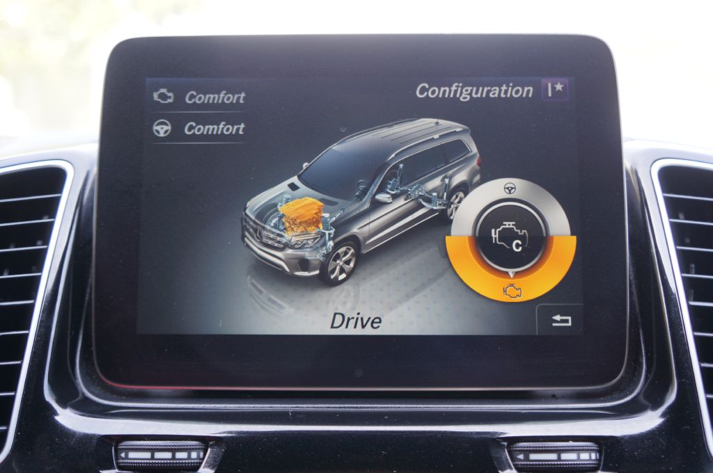Photo 38 of this MERCEDES-BENZ GLS 450