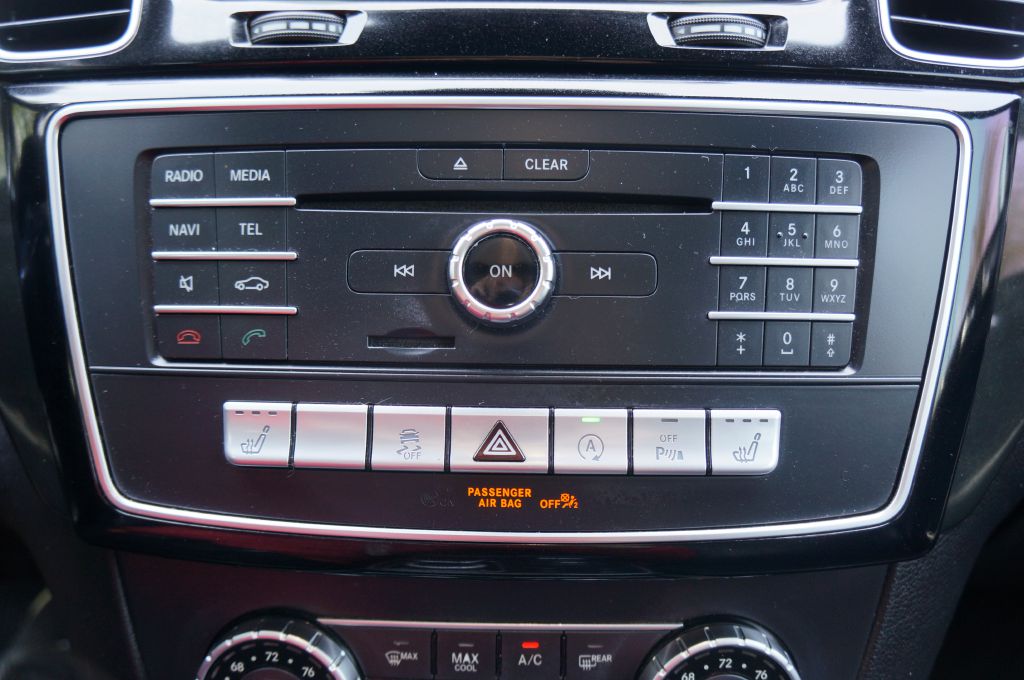 Photo 39 of this MERCEDES-BENZ GLS 450