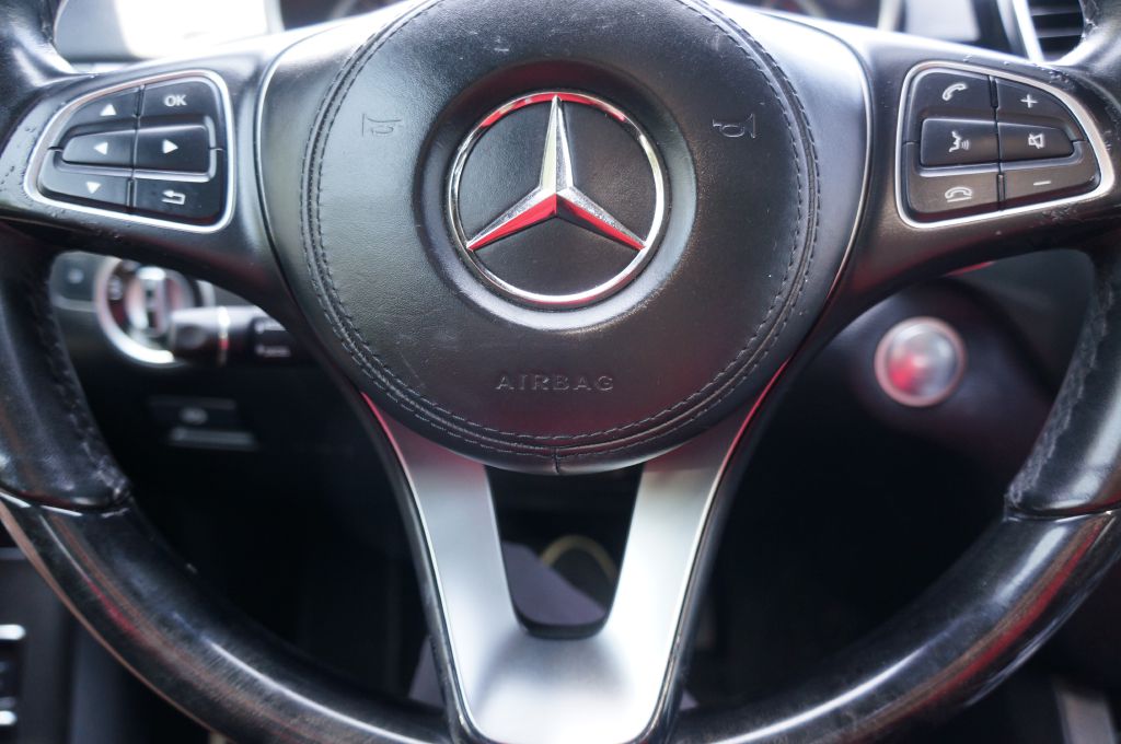Photo 45 of this MERCEDES-BENZ GLS 450