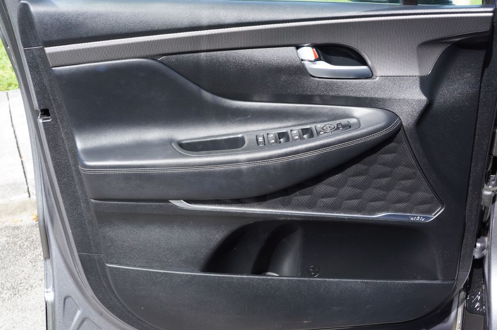 Photo 18 of this HYUNDAI SANTA FE LIMITE