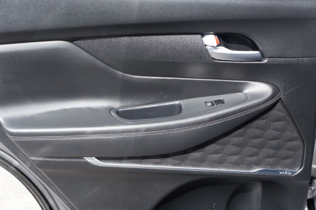 Photo 24 of this HYUNDAI SANTA FE LIMITE