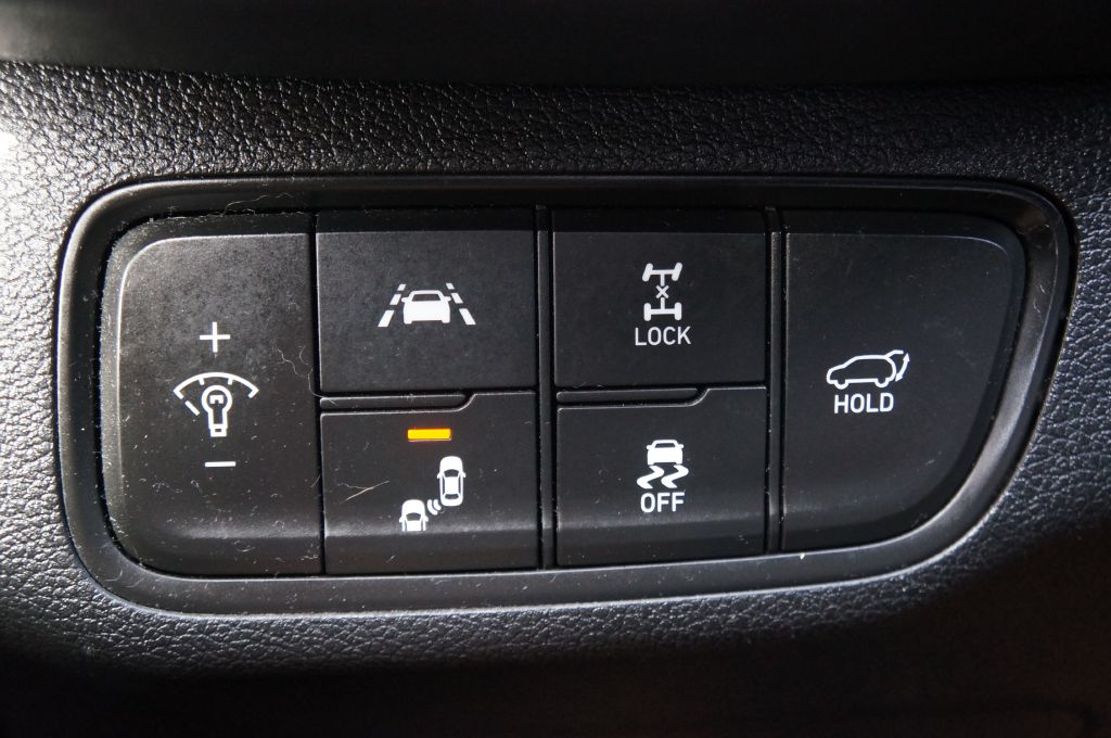 Photo 39 of this HYUNDAI SANTA FE LIMITE