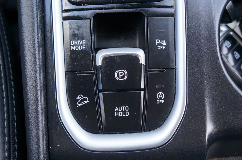 Photo 37 of this HYUNDAI SANTA FE LIMITE