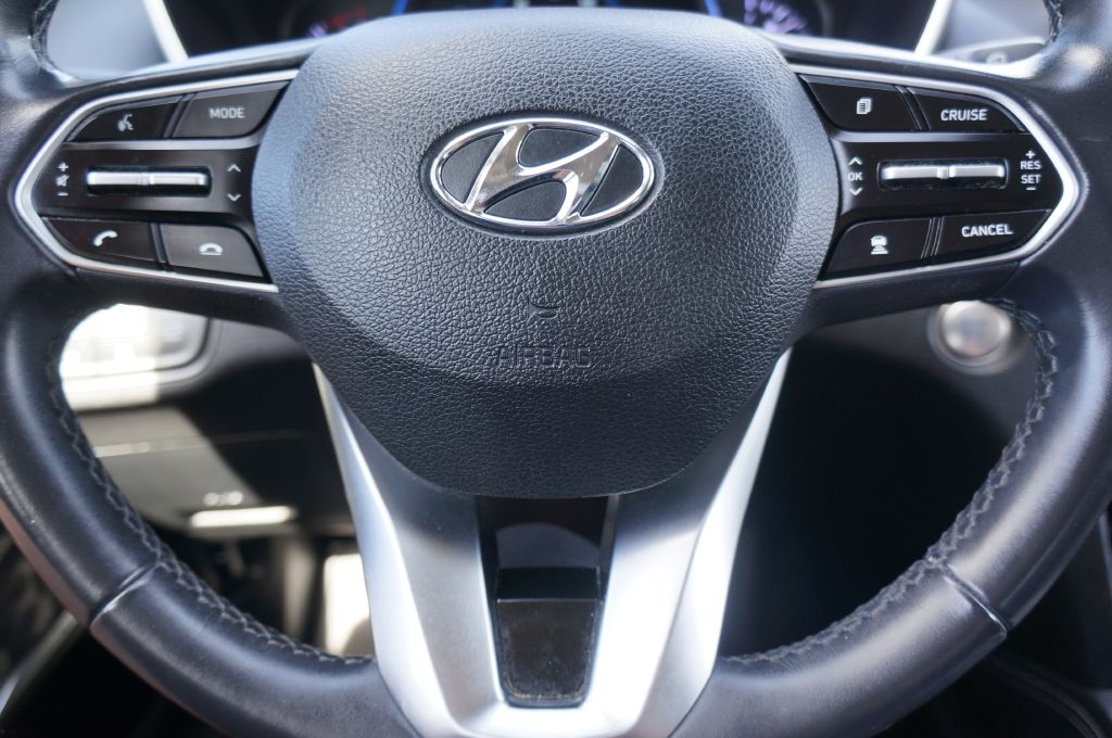 Photo 40 of this HYUNDAI SANTA FE LIMITE