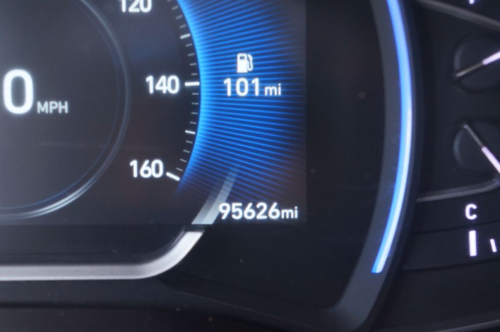 Photo 42 of this HYUNDAI SANTA FE LIMITE