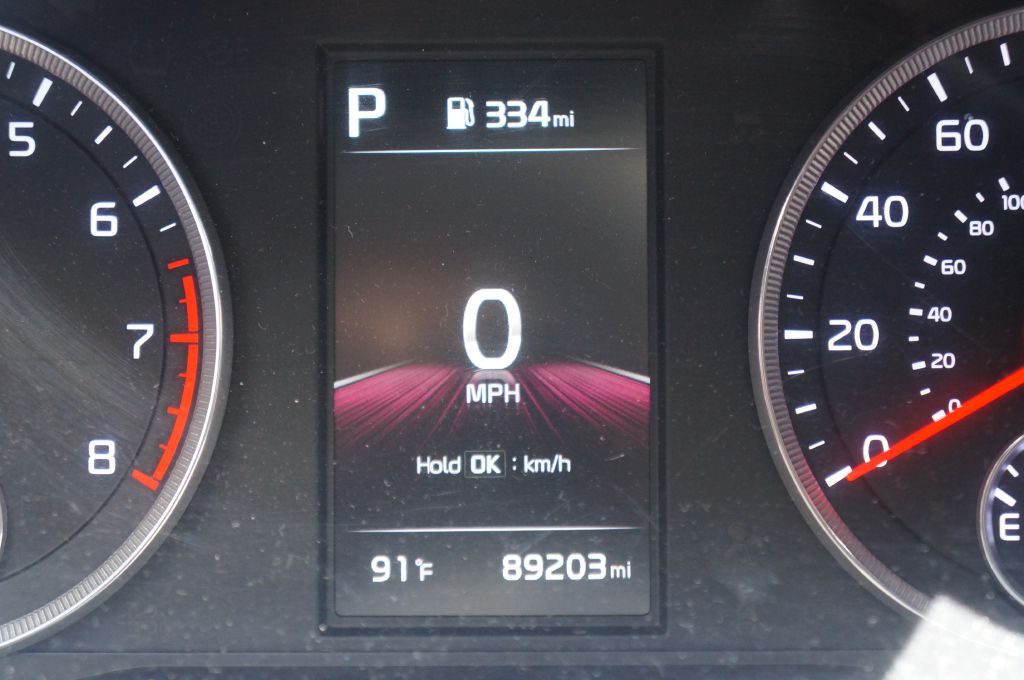 Photo 5 of this KIA K5 LX