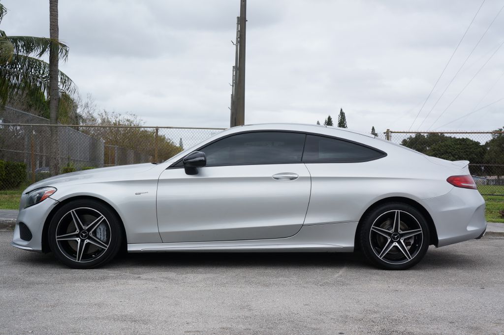 Photo 6 of this MERCEDES-BENZ C-CLASS AMG C43