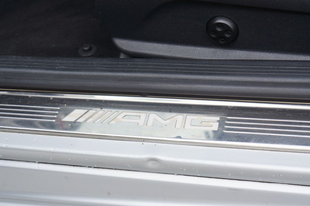 Photo 25 of this MERCEDES-BENZ C-CLASS AMG C43