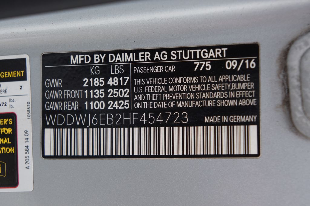 Photo 43 of this MERCEDES-BENZ C-CLASS AMG C43