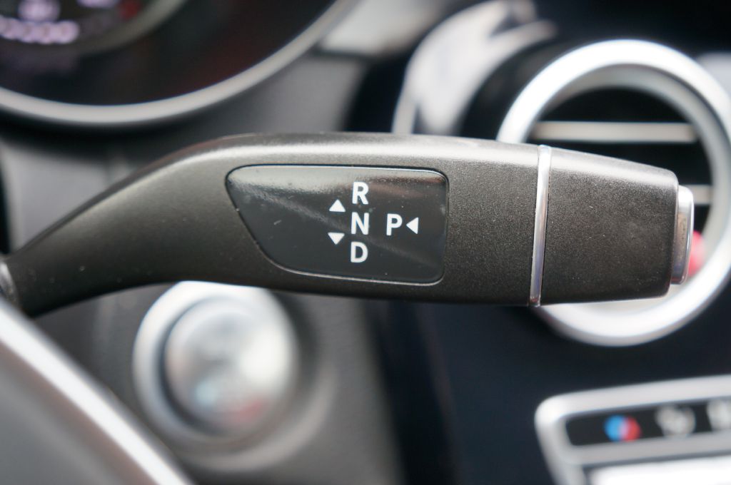 Photo 39 of this MERCEDES-BENZ C-CLASS AMG C43