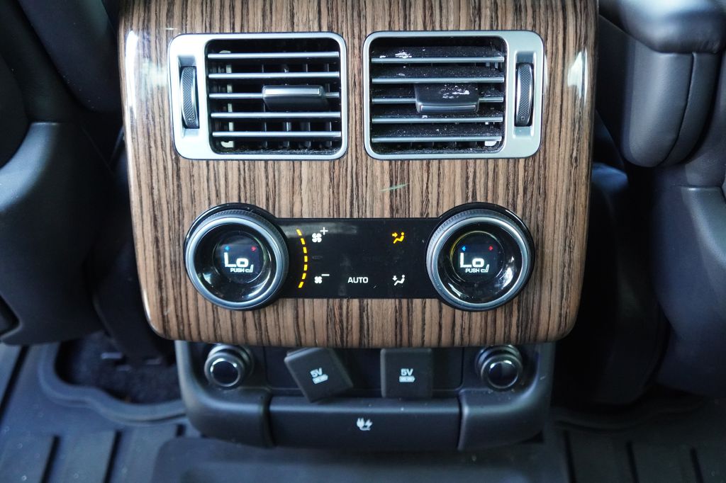 Photo 5 of this LAND ROVER RANGE ROVER SC