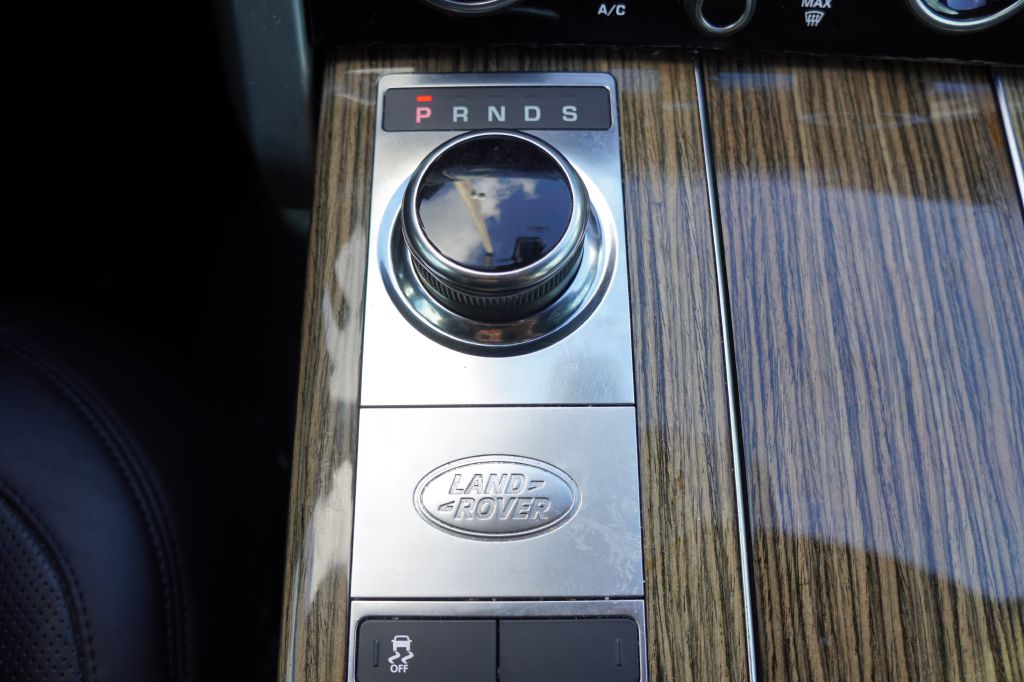 Photo 15 of this LAND ROVER RANGE ROVER SC