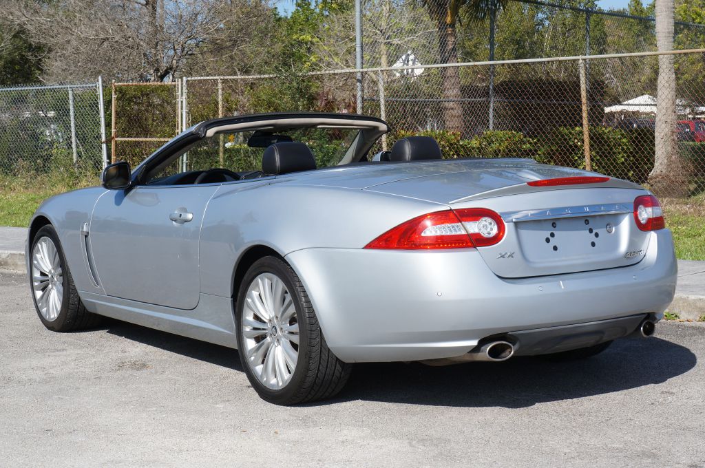 Photo 12 of this JAGUAR XK CV