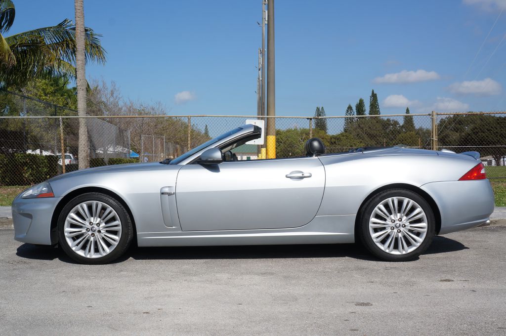 Photo 10 of this JAGUAR XK CV