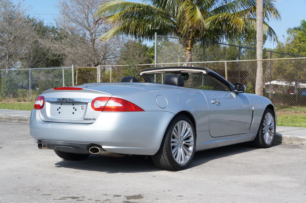 Photo 15 of this JAGUAR XK CV
