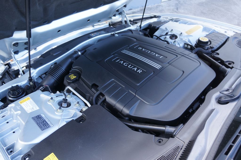Photo 26 of this JAGUAR XK CV