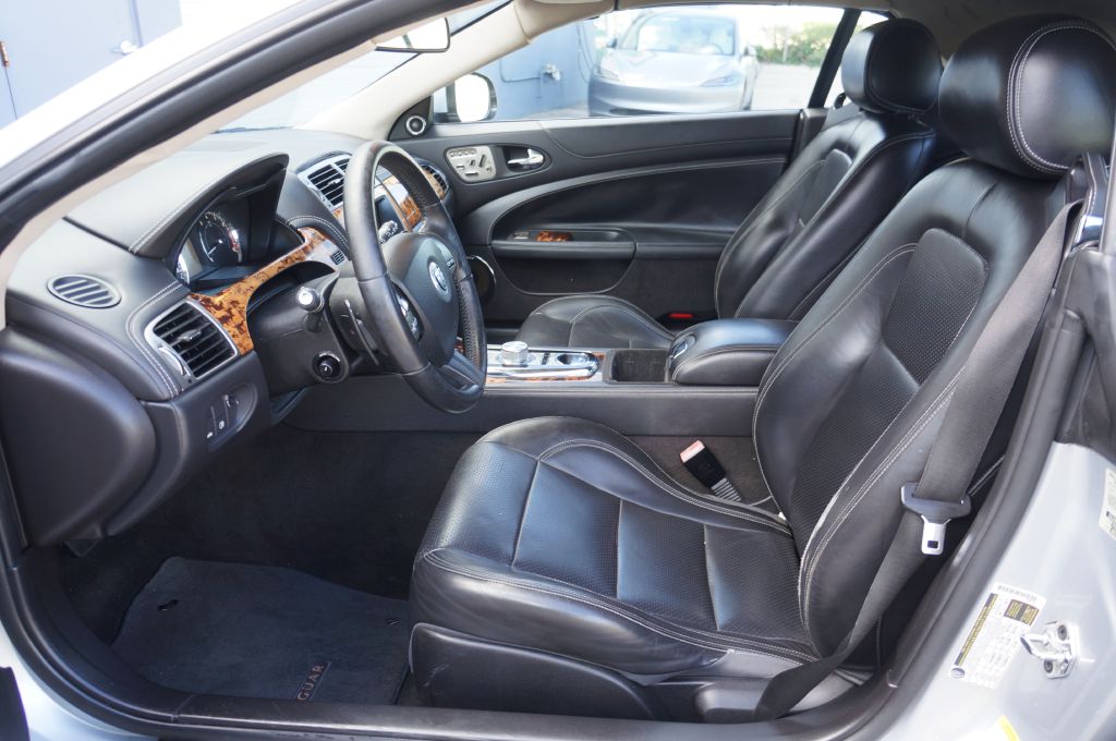 Photo 32 of this JAGUAR XK CV