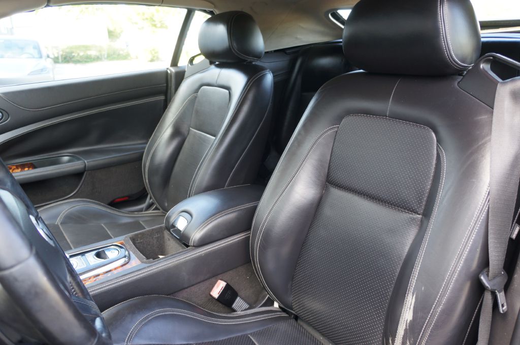 Photo 33 of this JAGUAR XK CV