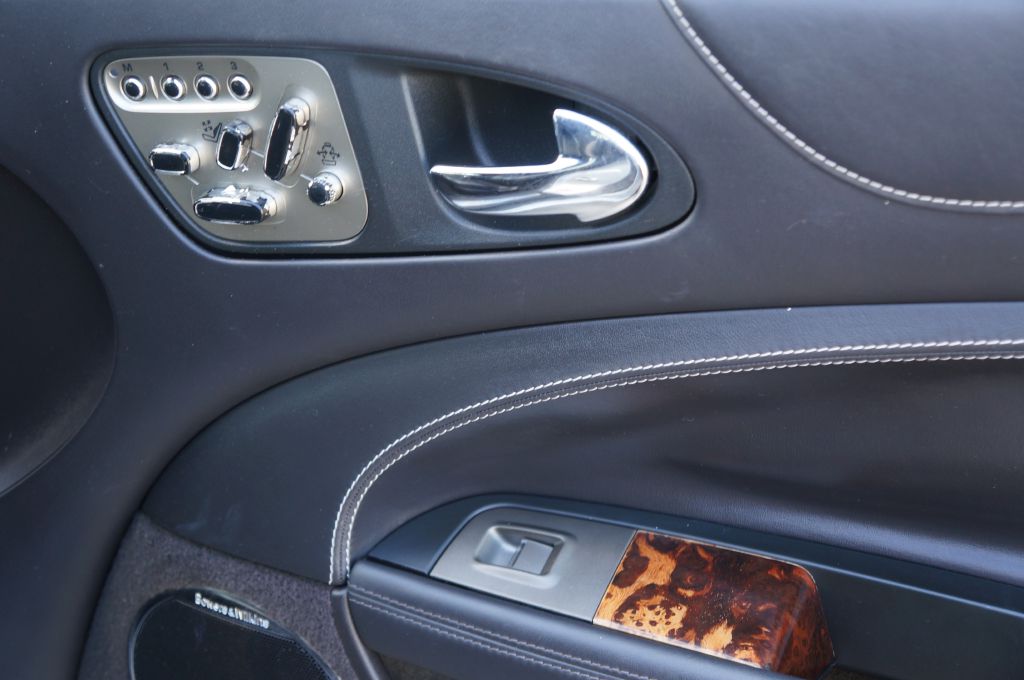 Photo 36 of this JAGUAR XK CV