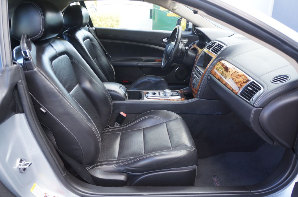 Photo 39 of this JAGUAR XK CV